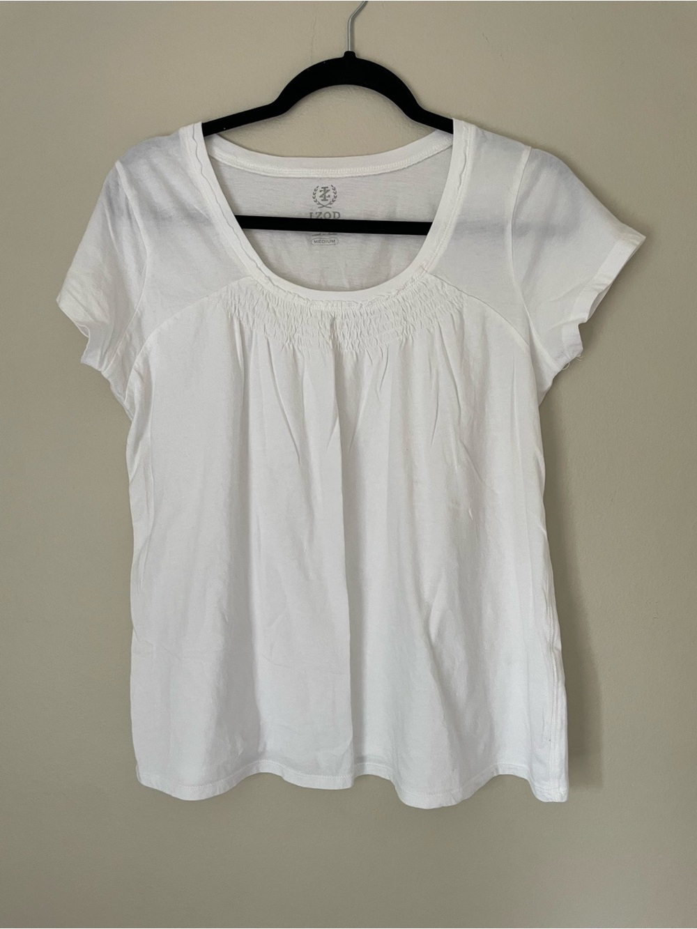 Izod 100% Cotton White Scoop-Neck Short Sleeve Tee with Smocked Detail